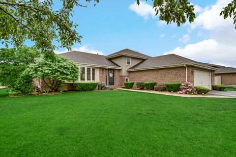 Photo of 8601 Bethany Lane, Tinley Park, IL 60487 (MLS # 12653165)