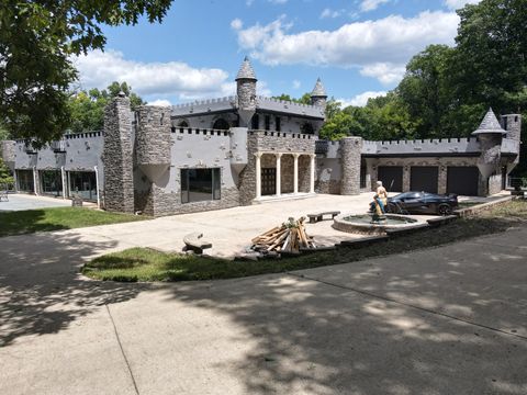 Tiny photo for 3 Saville Row Street, Barrington Hills, IL 60010 (MLS # 12500665)