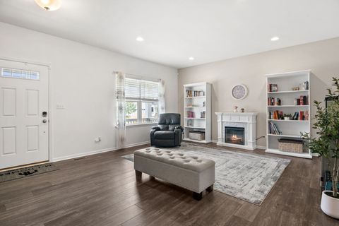 Tiny photo for 3764 St James Court, Elgin, IL 60124 (MLS # 12606058)