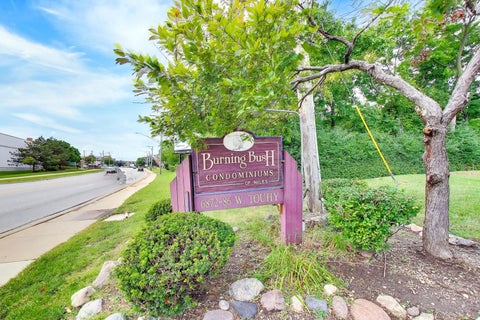 Tiny photo for 6876 W Touhy Avenue #3E, Niles, IL 60714 (MLS # 12766409)