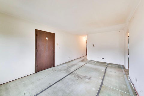 Tiny photo for 6876 W Touhy Avenue #3E, Niles, IL 60714 (MLS # 12766409)