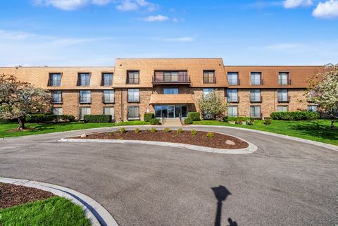 Photo of 4050 Dundee Road #209, Northbrook, IL 60062 (MLS # 12619476)