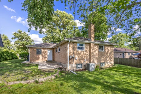 Tiny photo for 712 Spring Street, Roselle, IL 60172 (MLS # 12678537)
