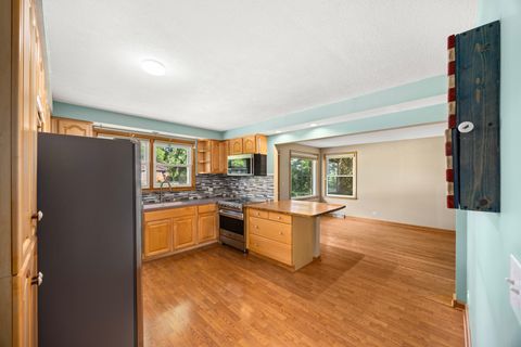 Tiny photo for 712 Spring Street, Roselle, IL 60172 (MLS # 12678537)