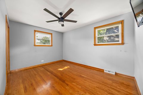 Tiny photo for 712 Spring Street, Roselle, IL 60172 (MLS # 12678537)