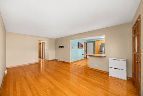 Tiny photo for 712 Spring Street, Roselle, IL 60172 (MLS # 12678537)