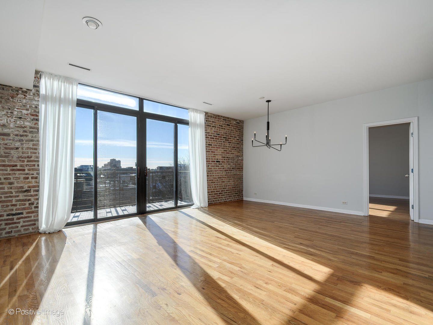 2225 W WABANSIA Avenue 503