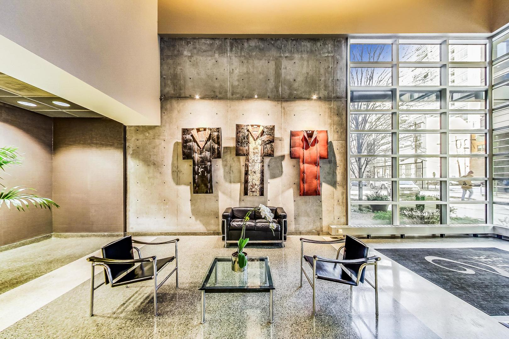 720 N Larrabee Street 1108