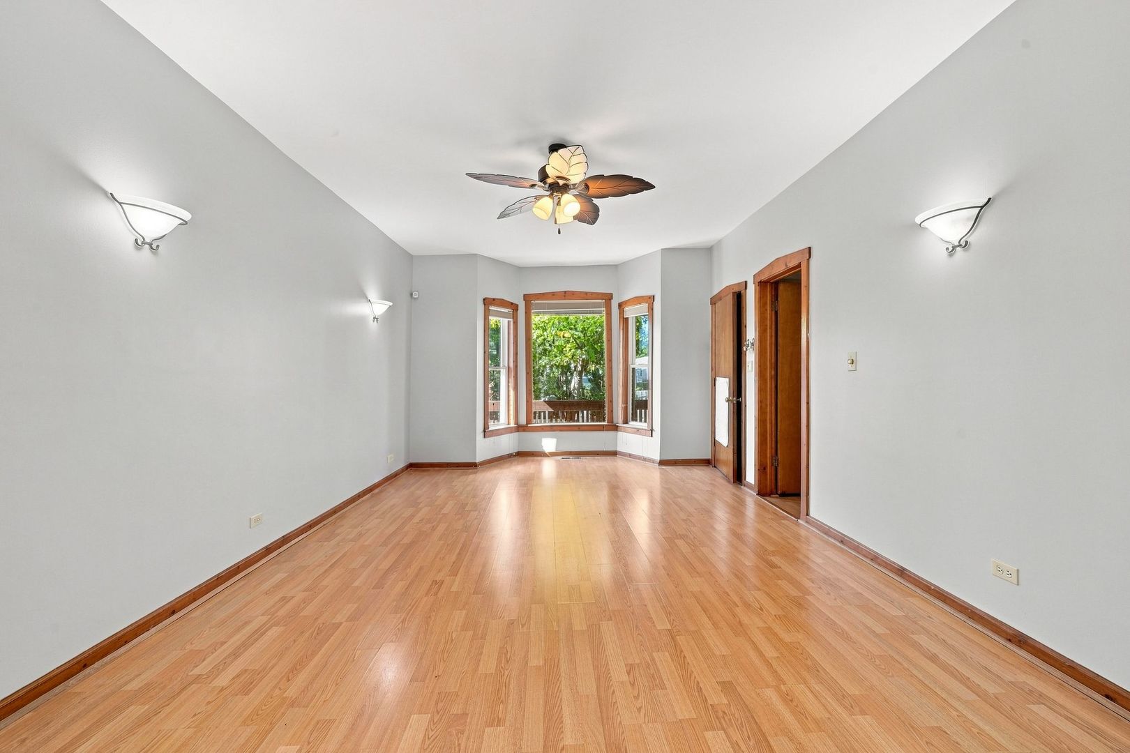 2325 W 41st Street