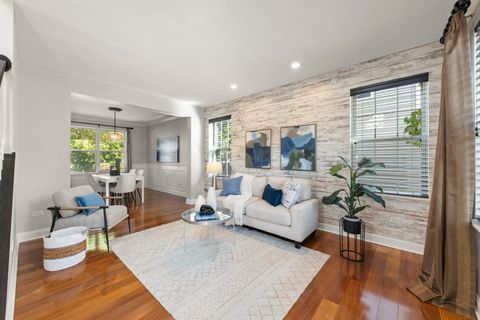 Tiny photo for 812 Metropolitan Avenue, Bolingbrook, IL 60490 (MLS # 12469920)
