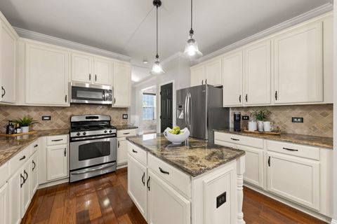 Tiny photo for 812 Metropolitan Avenue, Bolingbrook, IL 60490 (MLS # 12469920)