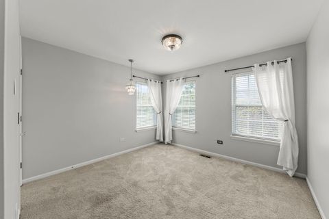 Tiny photo for 812 Metropolitan Avenue, Bolingbrook, IL 60490 (MLS # 12469920)