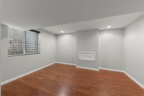 Tiny photo for 812 Metropolitan Avenue, Bolingbrook, IL 60490 (MLS # 12469920)