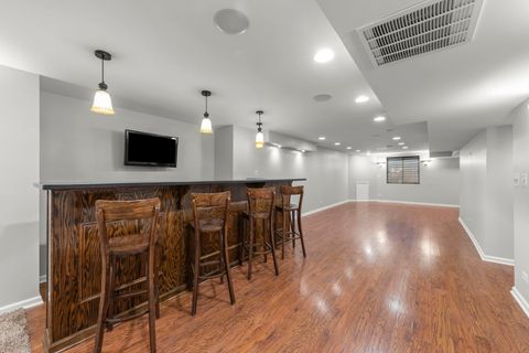 Tiny photo for 812 Metropolitan Avenue, Bolingbrook, IL 60490 (MLS # 12469920)