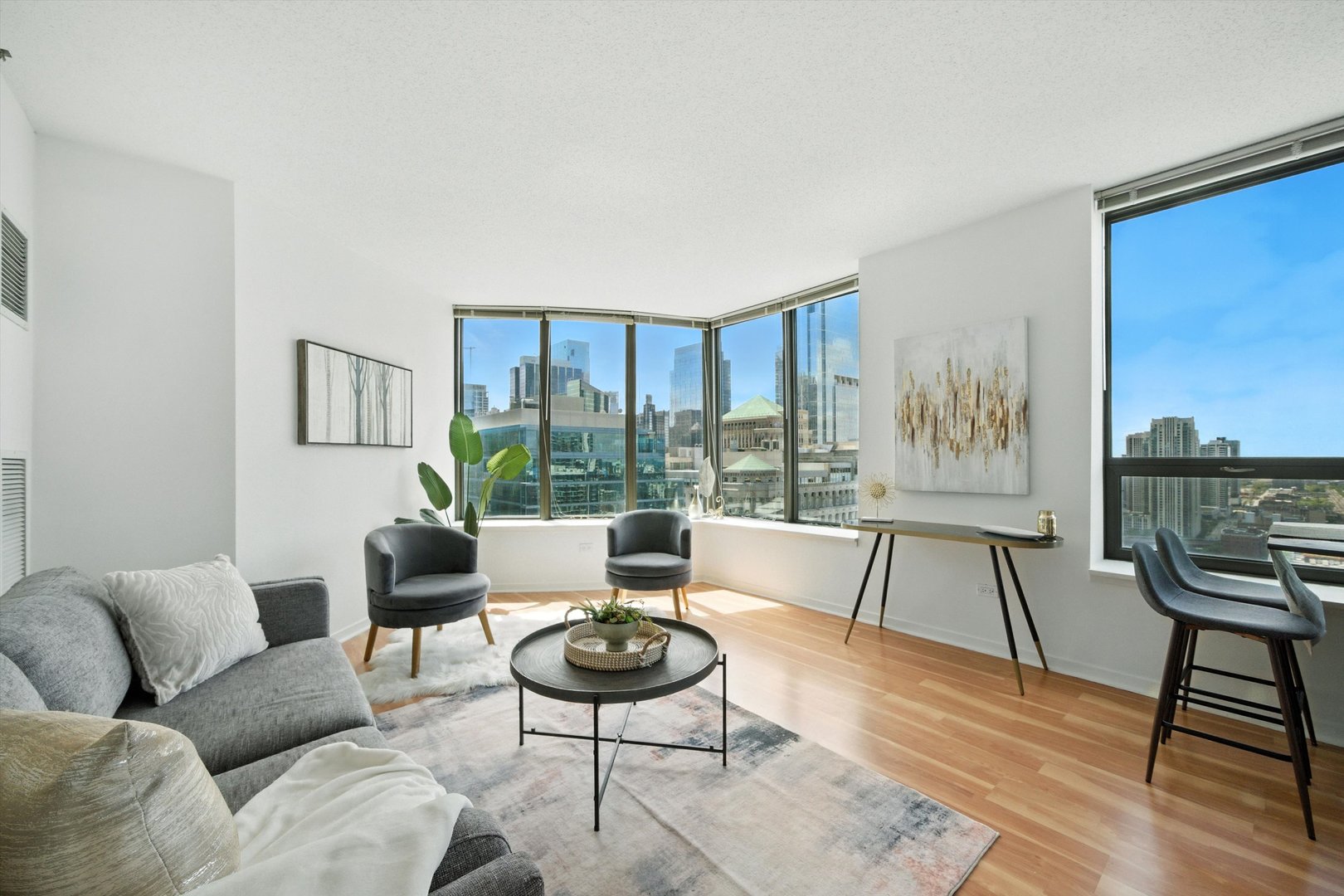 400 N La Salle Drive 2908