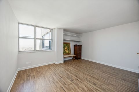 Tiny photo for 6301 N Sheridan Road #23J, Chicago, IL 60660 (MLS # 12597341)