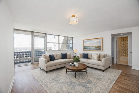 Tiny photo for 6301 N Sheridan Road #23J, Chicago, IL 60660 (MLS # 12597341)