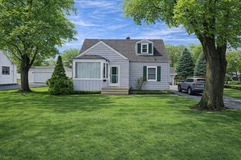 Photo of 14348 Kolmar Avenue, Midlothian, IL 60445 (MLS # 12550752)