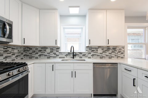 Tiny photo for 8834 S Oglesby Avenue, Chicago, IL 60617 (MLS # 12739027)