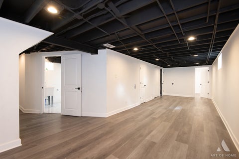 Tiny photo for 8834 S Oglesby Avenue, Chicago, IL 60617 (MLS # 12739027)