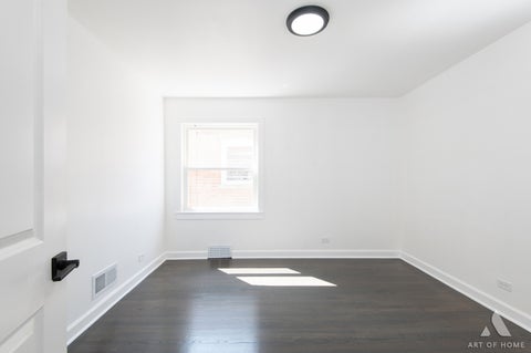 Tiny photo for 8834 S Oglesby Avenue, Chicago, IL 60617 (MLS # 12739027)