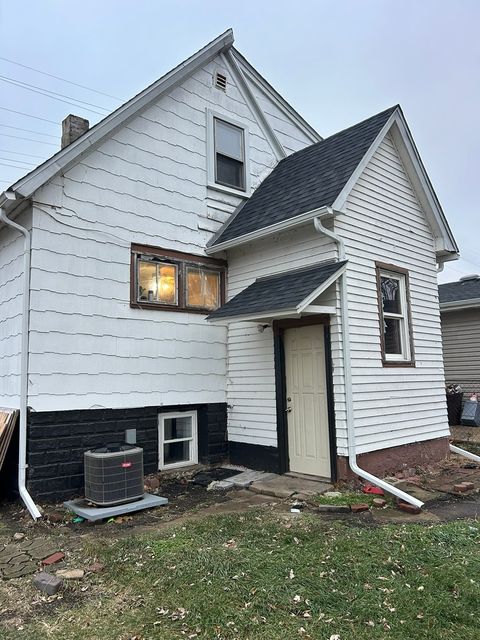 Tiny photo for 945 Sard Avenue, Aurora, IL 60506 (MLS # 12537189)