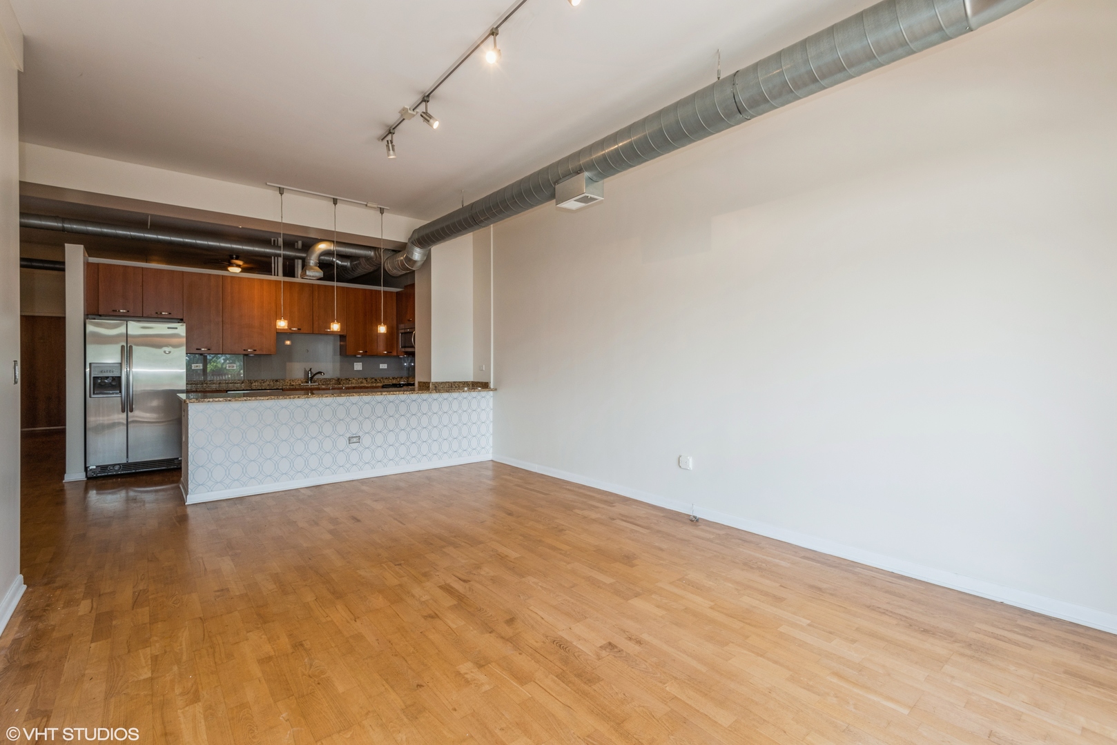 1225 W Morse Avenue 406