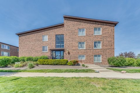 900 Perrie Drive 304 Elk Grove Village IL 60007