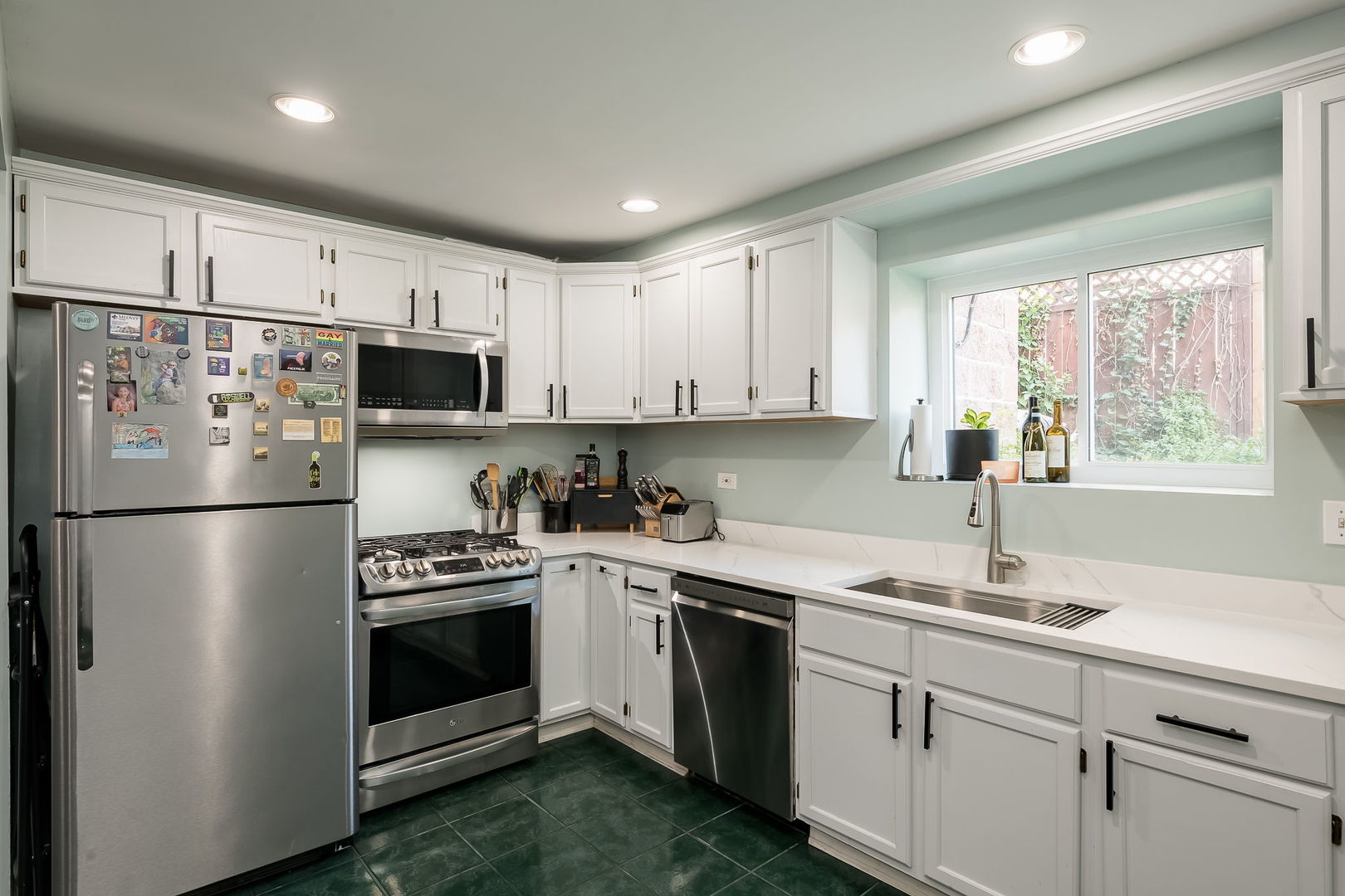 2749 N Spaulding Avenue GN