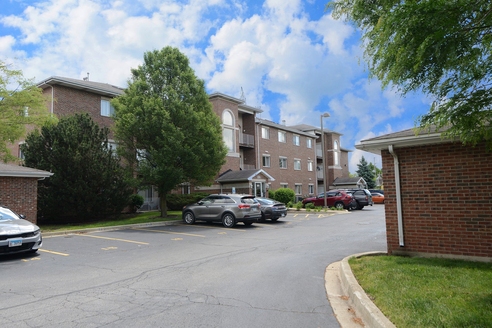 881 N Swift Road 306