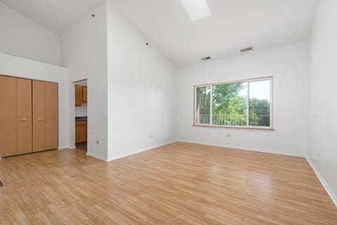 Tiny photo for 881 N Swift Road #306, Addison, IL 60101 (MLS # 12727884)