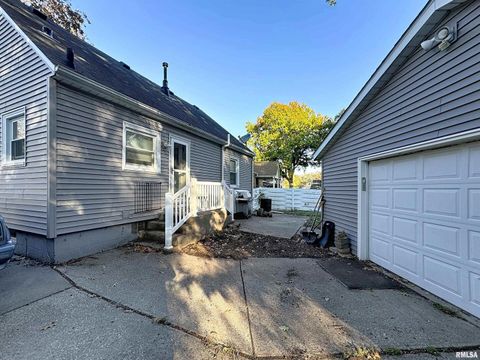 Tiny photo for 2130 10TH Street, East Moline, IL 61244 (MLS # QC4269036)