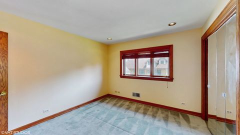 Tiny photo for 270 W Fremont Avenue, Elmhurst, IL 60126 (MLS # 12575317)