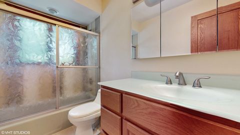 Tiny photo for 270 W Fremont Avenue, Elmhurst, IL 60126 (MLS # 12575317)