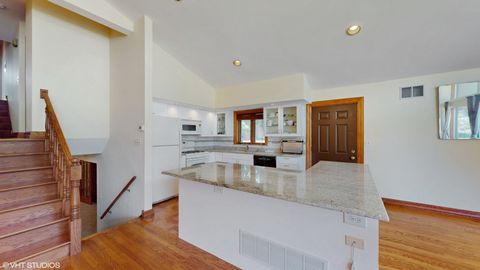 Tiny photo for 270 W Fremont Avenue, Elmhurst, IL 60126 (MLS # 12575317)