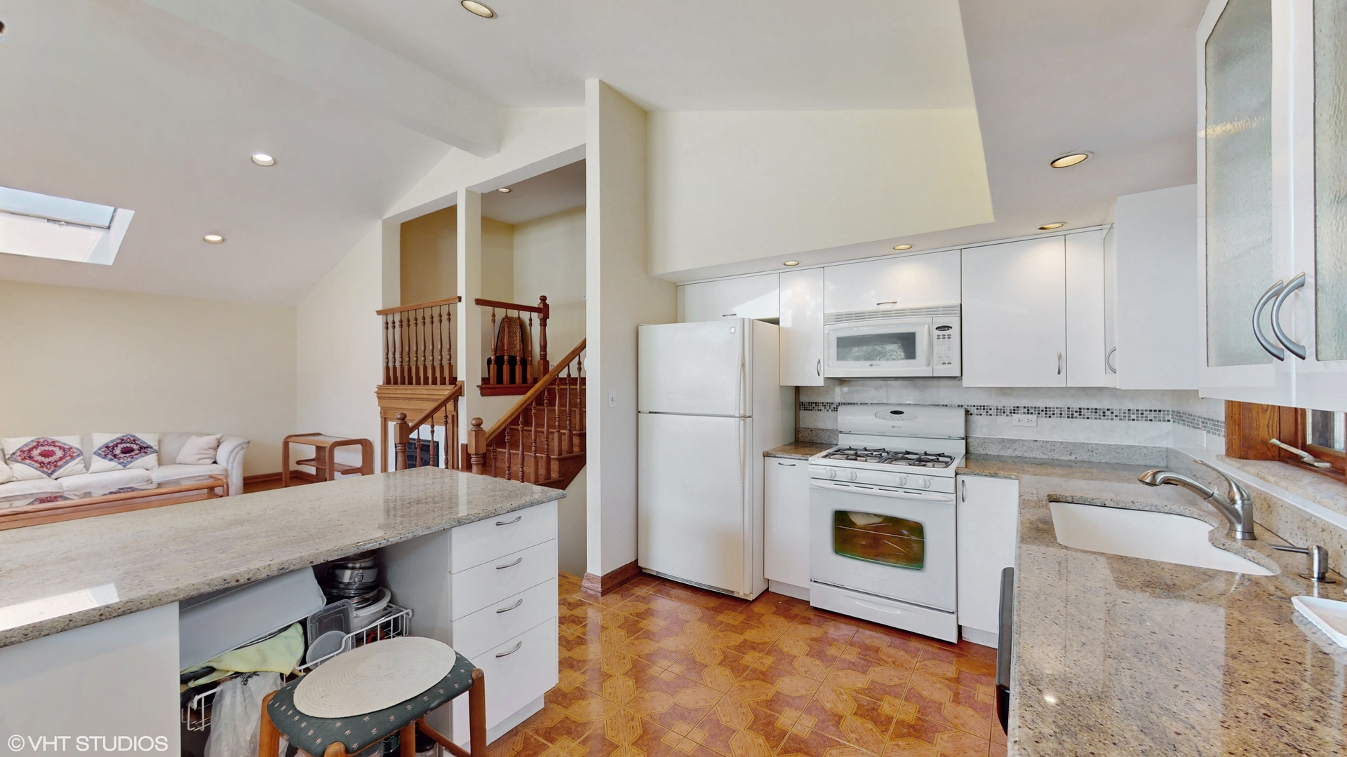 270 W Fremont Avenue