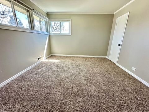 Tiny photo for 1152 Hiawatha Drive, Elgin, IL 60120 (MLS # 12339368)