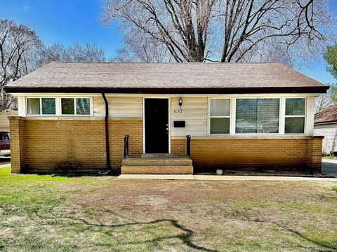 Photo of 1152 Hiawatha Drive, Elgin, IL 60120 (MLS # 12339368)