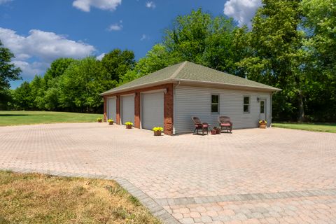 Tiny photo for 12863 Bowling Alley Road, Benton, IL 62812 (MLS # 12662614)