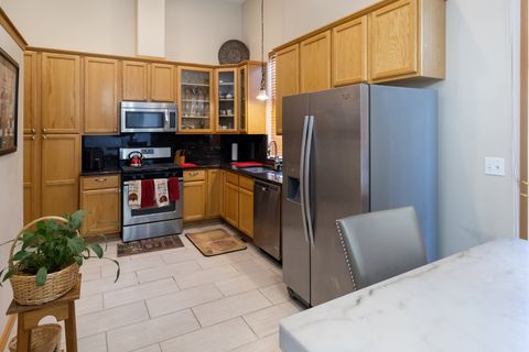 Tiny photo for 3785 W Columbus Avenue #4, Chicago, IL 60652 (MLS # 12503055)