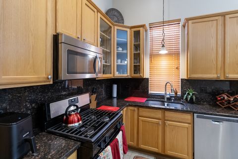 Tiny photo for 3785 W Columbus Avenue #4, Chicago, IL 60652 (MLS # 12503055)