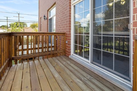 Tiny photo for 3785 W Columbus Avenue #4, Chicago, IL 60652 (MLS # 12503055)