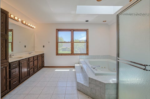 Tiny photo for 37 Mark Drive, Hawthorn Woods, IL 60047 (MLS # 12639126)