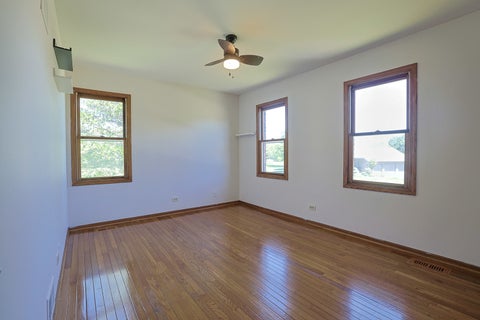 Tiny photo for 37 Mark Drive, Hawthorn Woods, IL 60047 (MLS # 12639126)