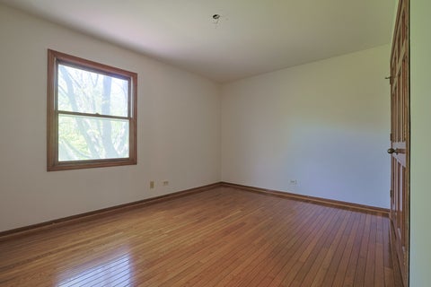 Tiny photo for 37 Mark Drive, Hawthorn Woods, IL 60047 (MLS # 12639126)