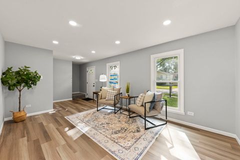 Tiny photo for 152 W Montana Avenue, Glendale Heights, IL 60139 (MLS # 12495612)