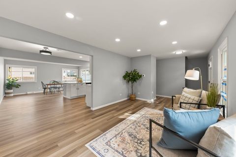 Tiny photo for 152 W Montana Avenue, Glendale Heights, IL 60139 (MLS # 12495612)