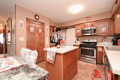 Tiny photo for 3805 Bertrand Lane, Beach Park, IL 60099 (MLS # 12624072)