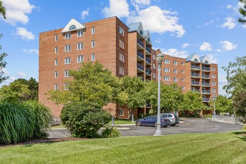 Tiny photo for 7120 N Milwaukee Avenue #702, Niles, IL 60714 (MLS # 12475507)