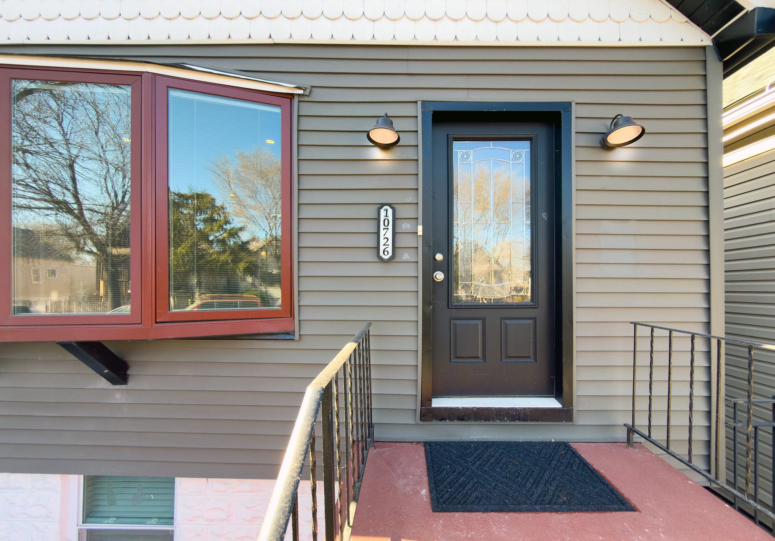 10726 S Mackinaw Avenue